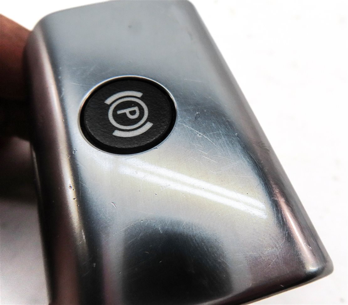 Thumbnail 7: 2010 RANGE ROVER (L322) EMERGENCY ELECTRONIC PARKING BRAKE SWITCH BUTTON