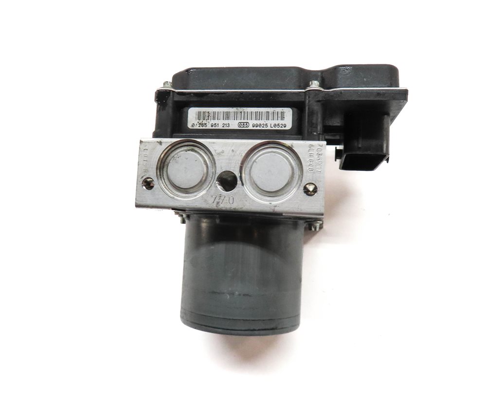 Thumbnail 4: 2010 MERCEDES E350 (W212) ANTI LOCK ABS BRAKE PUMP MODULE