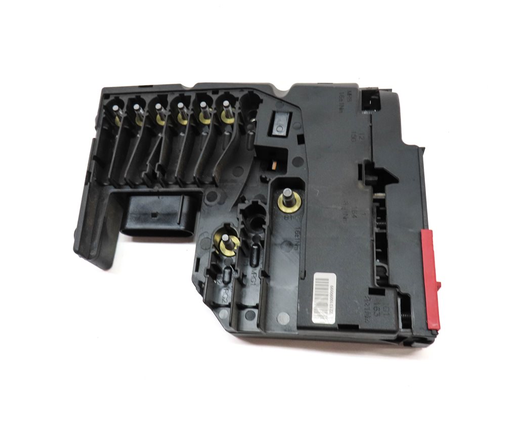 Thumbnail 5: 2010 MERCEDES E350 SEDAN (W212) 3.5L POSITIVE BATTERY TERMINAL JUNCTION BOX