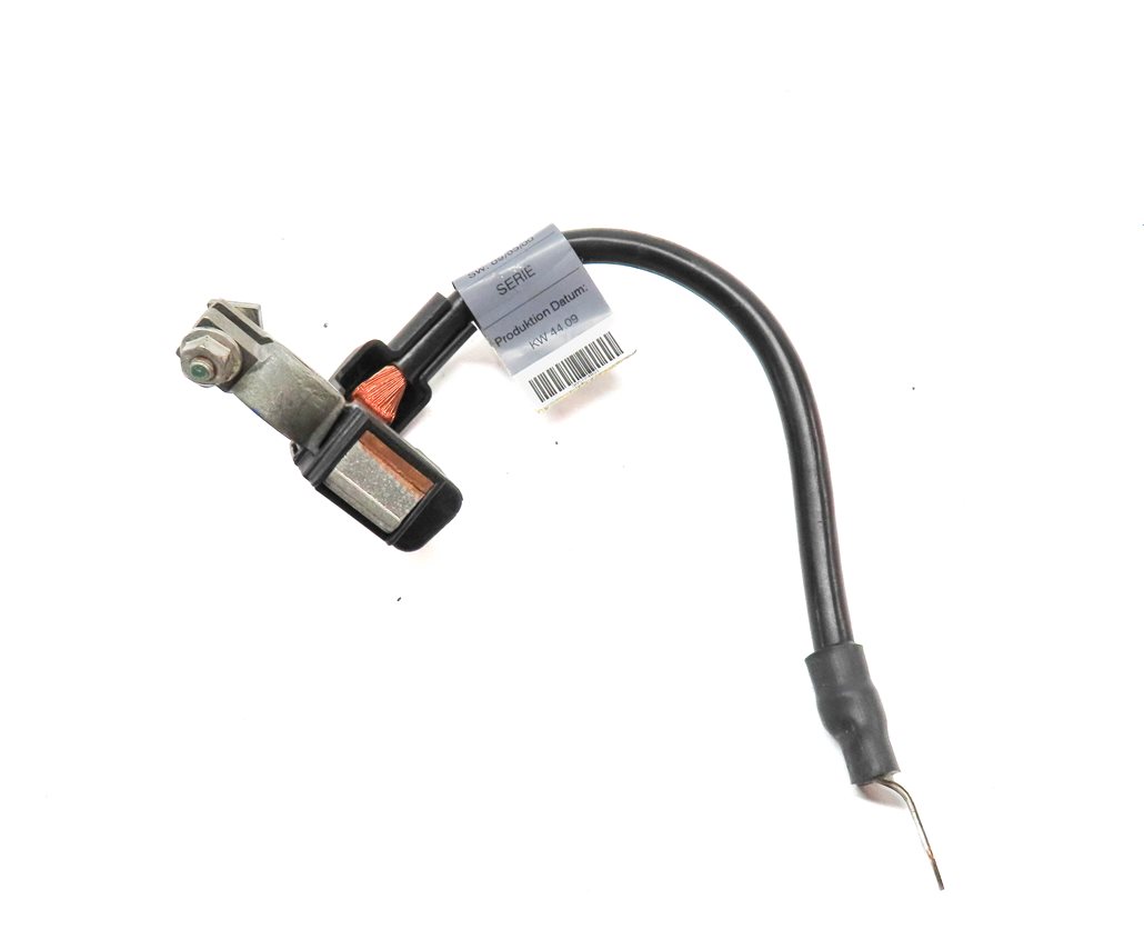 Thumbnail 4: 2010 MERCEDES E350 SEDAN (W212) 3.5L NEGATIVE BATTERY CABLE TERMINAL