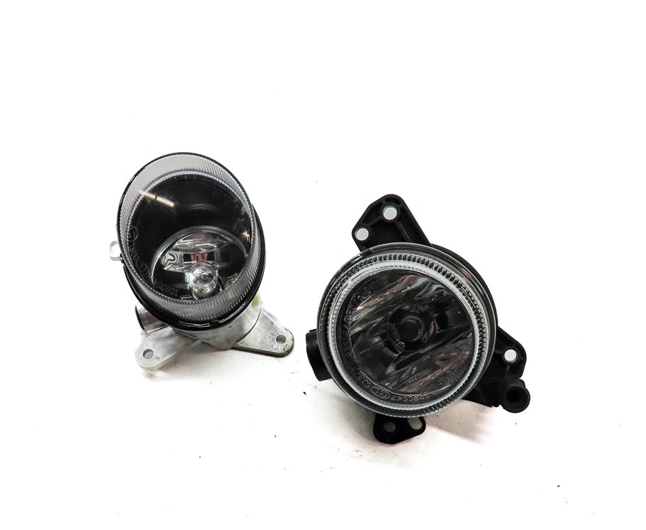 10-12 MERCEDES E-CLASS A207 C207 W207 W212 FRONT RIGHT PASSENGER FOGLIGHT SET/2