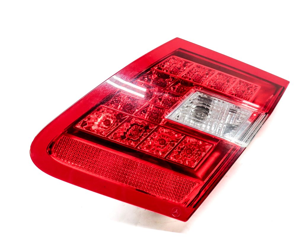 2010-2013 MERCEDES E300 E350 E400 E550 (W212) RIGHT INNER TAILLIGHT LIGHT LAMP