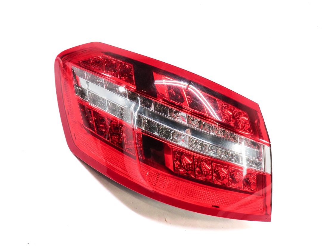 Thumbnail 4: 10-13 MERCEDES E-CLASS (W212) SEDAN LEFT DRIVER REAR TAILLIGHT BRAKE LIGHT LAMP