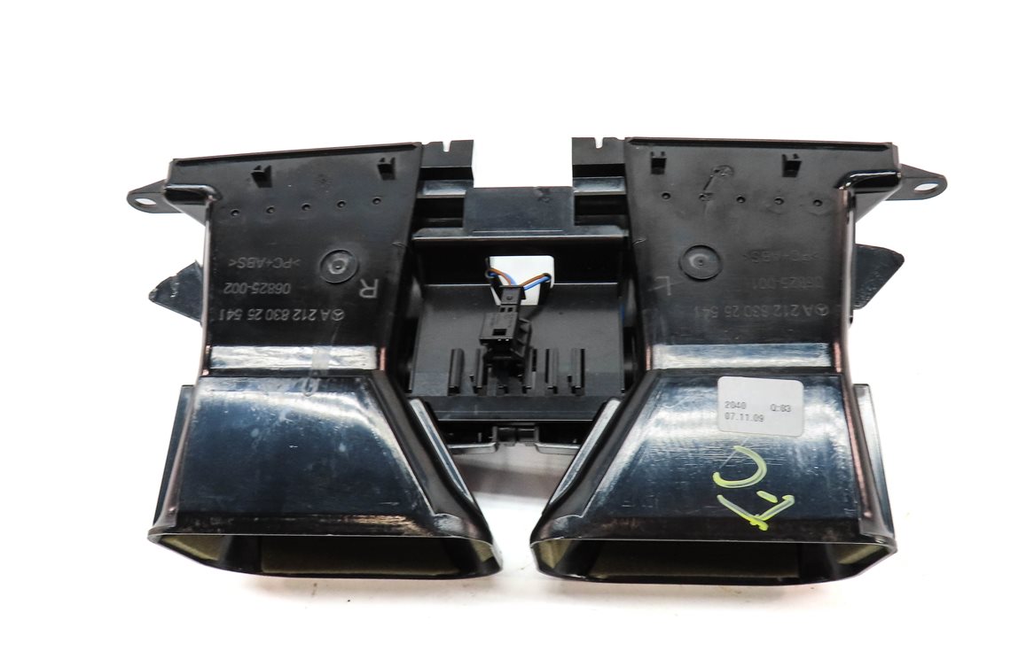 Thumbnail 6: 2010 MERCEDES E350 (W212) FRONT CENTER DASH HEAT AIR AC HVAC DUAL VENT (Black)