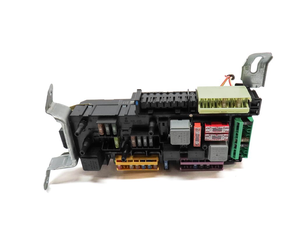 Thumbnail 2: 2010-2012 MB E350 E550 E63 CLS550 CLS63 W212 W219 REAR SIGNAL ACQUISITION MODULE