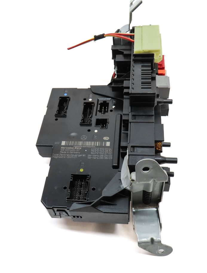 Thumbnail 4: 2010-2012 MB E350 E550 E63 CLS550 CLS63 W212 W219 REAR SIGNAL ACQUISITION MODULE