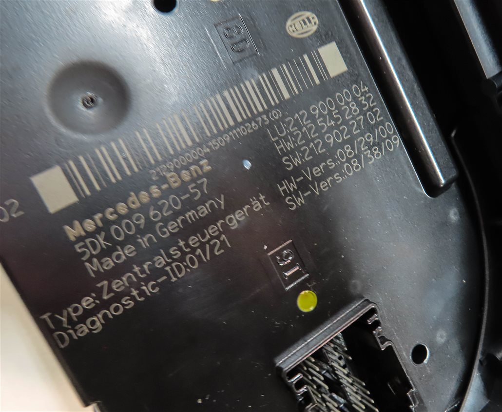 Thumbnail 7: 2010-2012 MB E350 E550 E63 CLS550 CLS63 W212 W219 REAR SIGNAL ACQUISITION MODULE