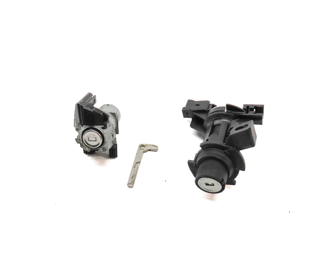 Thumbnail 1: 10 MERCEDES E350 (W212) FRONT DRIVER DOOR REAR TRUNK LID LOCK CYLINDER KEY SET/3