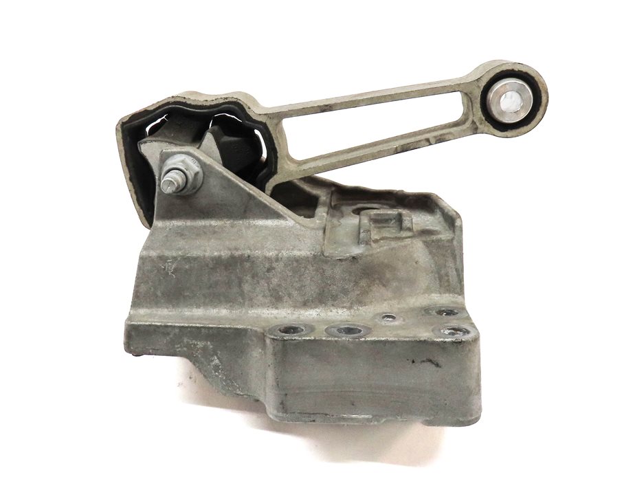 Thumbnail 2: 2016 LAND ROVER DISCOVERY SPORT (L550) 2.0L ENGINE UPPER MOTOR MOUNT BRACKET