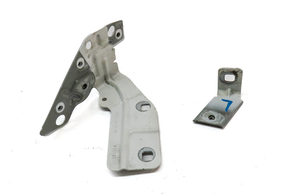 Thumbnail 2: 2016 LAND ROVER DISCOVERY SPORT (L550) FRONT LEFT FENDER MOUNT BRACKET SET 2