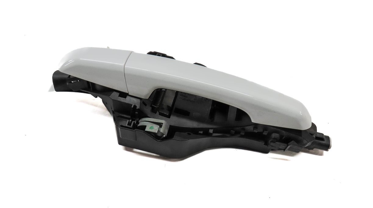 Thumbnail 1: 15-19 LAND ROVER DISCOVERY SPORT (L550) REAR LEFT PASSIVE DOOR HANDLE (White)