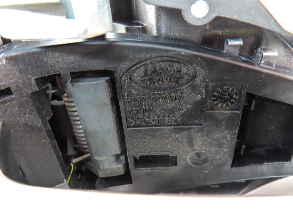 Thumbnail 6: 15-19 LAND ROVER DISCOVERY SPORT (L550) REAR LEFT PASSIVE DOOR HANDLE (White)