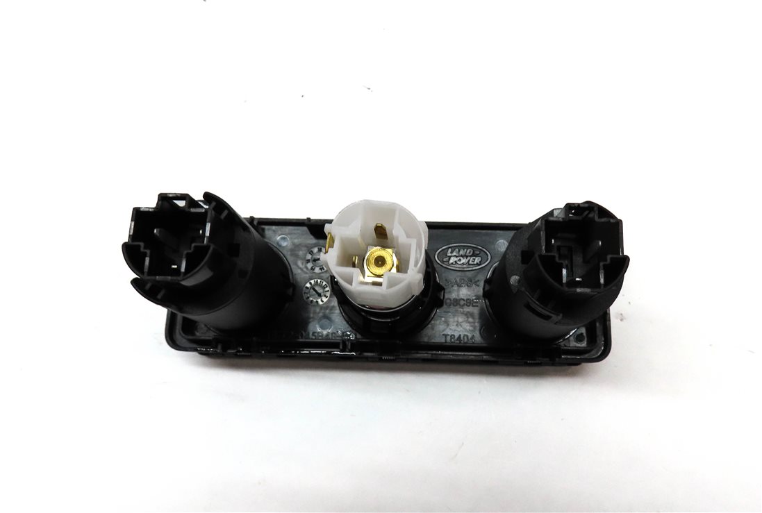 Thumbnail 5: 2016 LAND ROVER DISCOVERY SPORT (L550) REAR 5V 12V SOCKET CHARGING PLUG PANEL