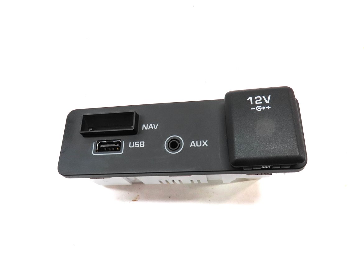 Thumbnail 2: 2016 LAND ROVER DISCOVERY SPORT (L550) NAVIGATION USB AUXILIARY INPUT JACK PANEL
