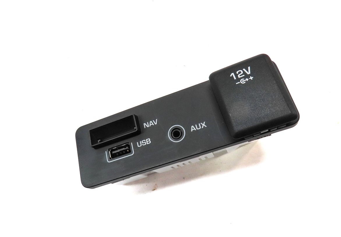 Thumbnail 3: 2016 LAND ROVER DISCOVERY SPORT (L550) NAVIGATION USB AUXILIARY INPUT JACK PANEL
