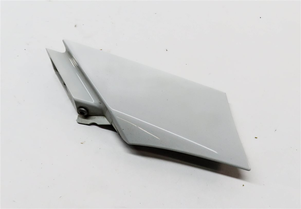 Thumbnail 1: 2016 LAND ROVER DISCOVERY SPORT L550 FRONT RIGHT FENDER PILLAR MOULDING TRIM CAP