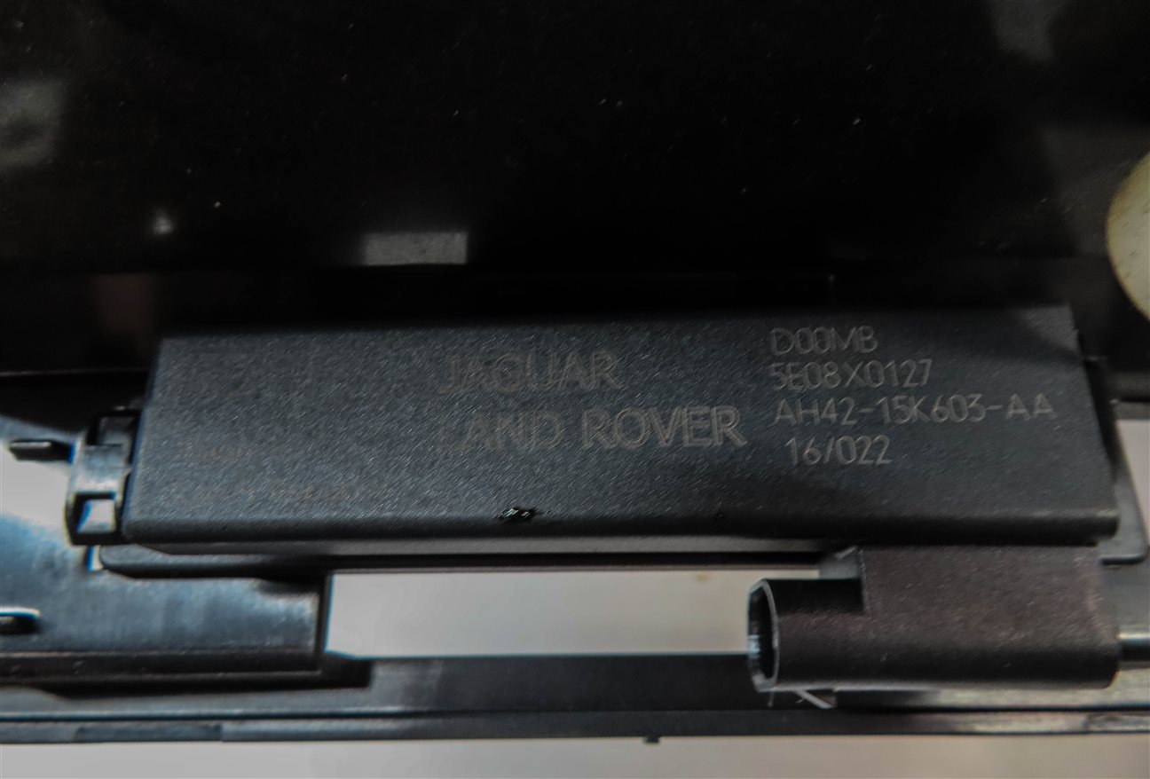 Thumbnail 8: 2016 LAND ROVER DISCOVERY SPORT (L550) CENTER CONSOLE A/C HEATER AIR VENT & TRIM