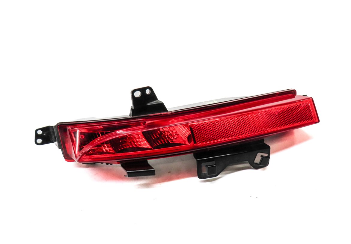15-19 LAND ROVER DISCOVERY SPORT (L550) LEFT REAR BUMPER TAILLIGHT LIGHT LAMP