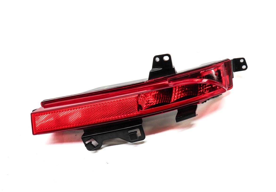 Thumbnail 1: 15-19 LAND ROVER DISCOVERY SPORT (L550) RIGHT REAR BUMPER TAILLIGHT LIGHT LAMP