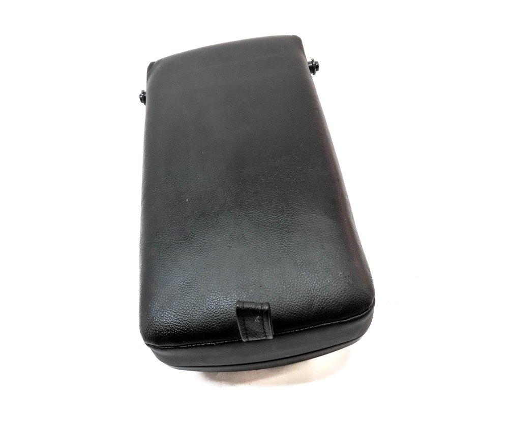 Thumbnail 3: 2016 ROVER DISCOVERY SPORT (L550) REAR 2ND ROW SEAT ARMREST CUP HOLDER (Black)