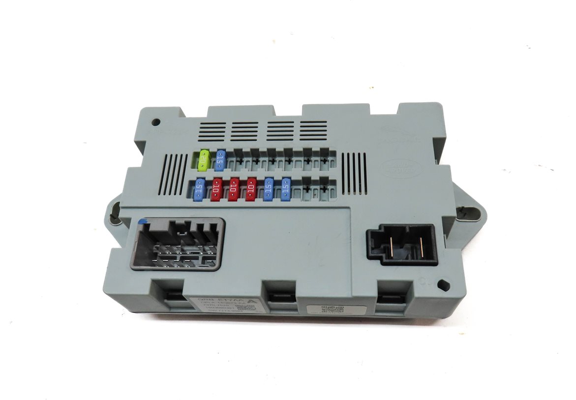 Thumbnail 2: 2016 LAND ROVER DISCOVERY SPORT (L550) CABIN FUSE BOX