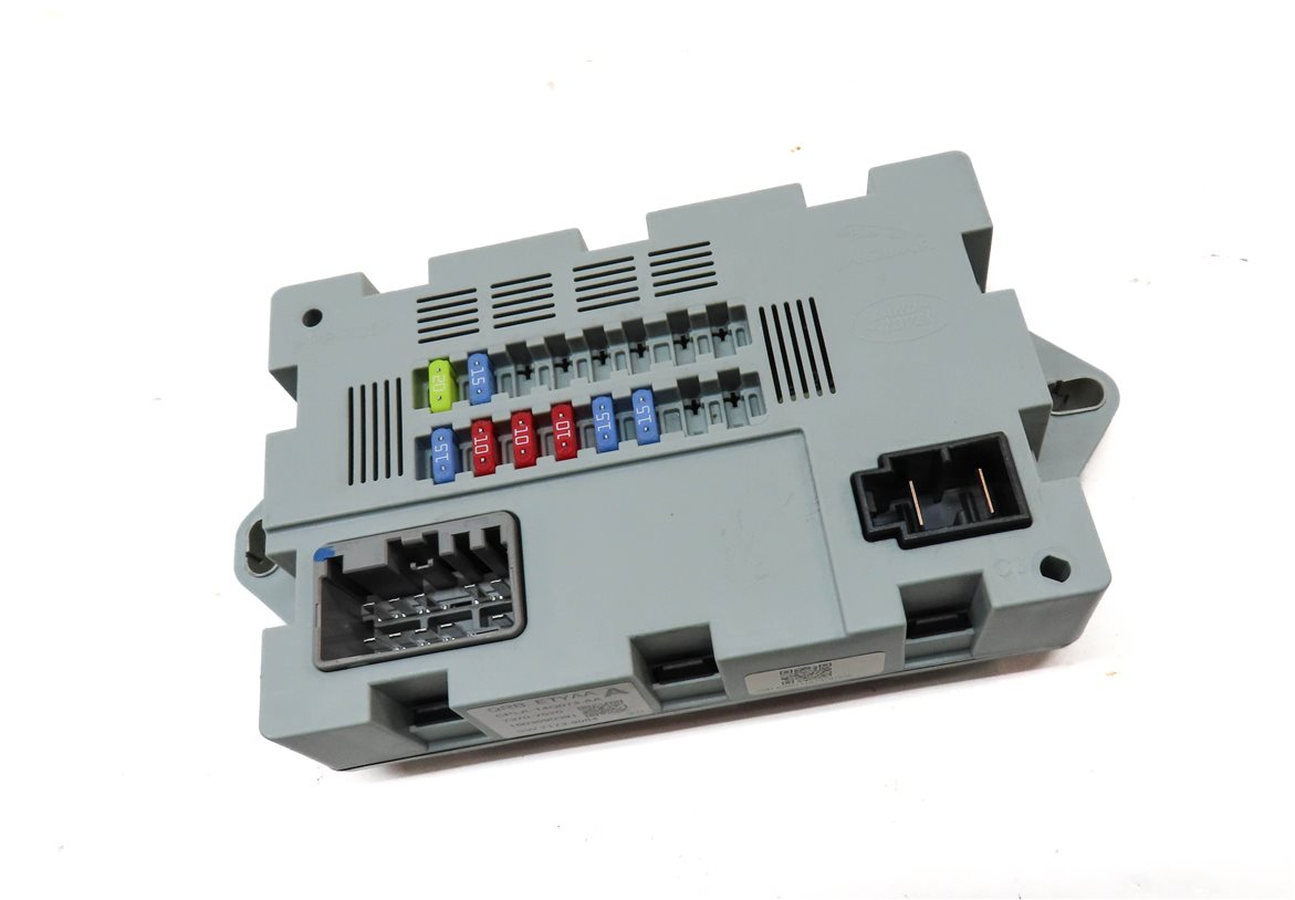 Thumbnail 3: 2016 LAND ROVER DISCOVERY SPORT (L550) CABIN FUSE BOX