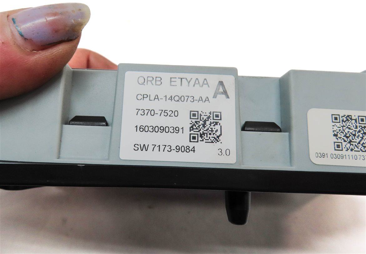 Thumbnail 4: 2016 LAND ROVER DISCOVERY SPORT (L550) CABIN FUSE BOX