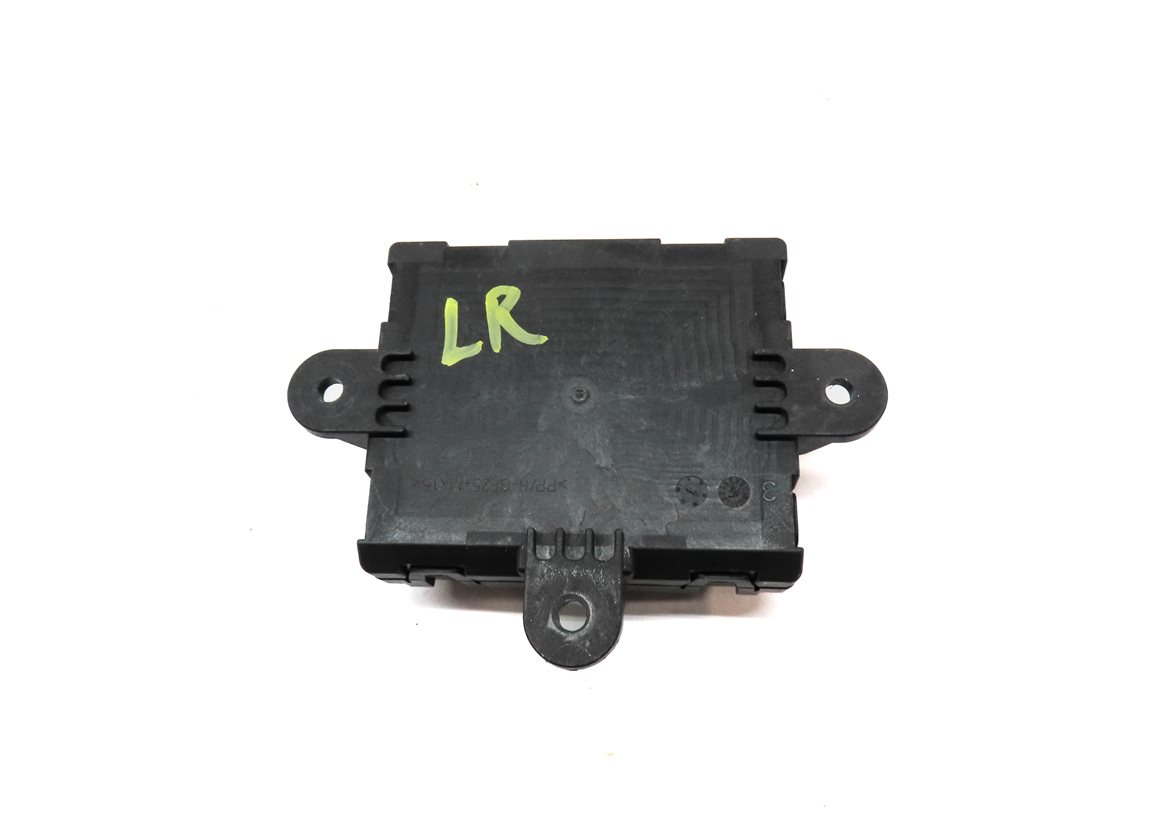 Thumbnail 5: 2016 LAND ROVER DISCOVERY SPORT (L550) REAR LEFT DOOR CONTROL MODULE