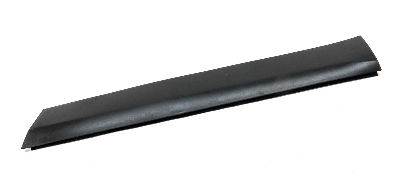 Thumbnail 3: 2016 LAND ROVER DISCOVERY SPORT (L550) FRONT RIGHT LOWER DOOR MOULDING TRIM