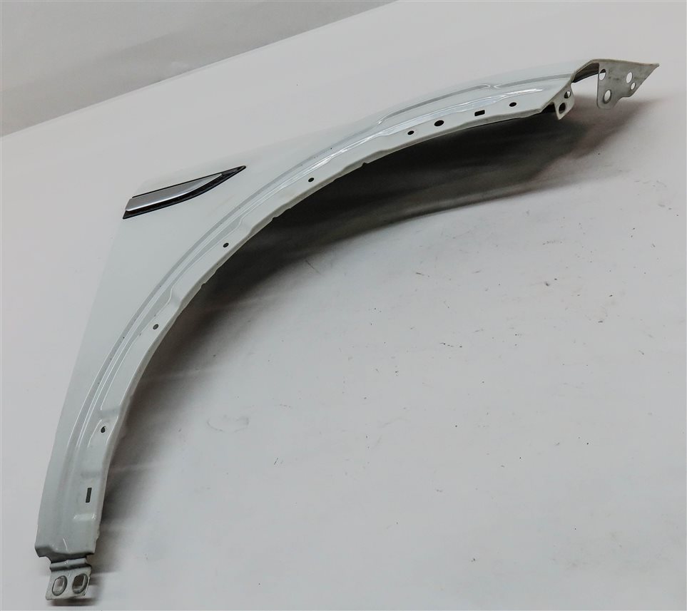 Thumbnail 3: 2015-2020 LAND ROVER DISCOVERY SPORT L550 FRONT RIGHT PASSENGER FENDER (White)