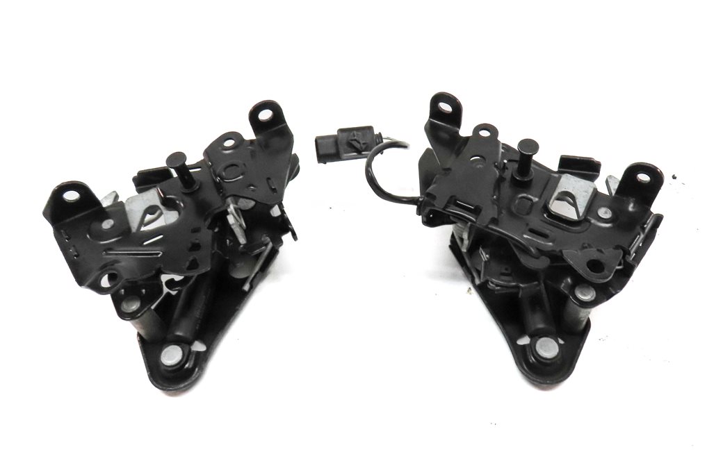 Thumbnail 4: 2011 BMW 535XIGT (F07) FRONT LEFT & RIGHT LOWER HOOD LID LOCK LATCH CATCH SET/2