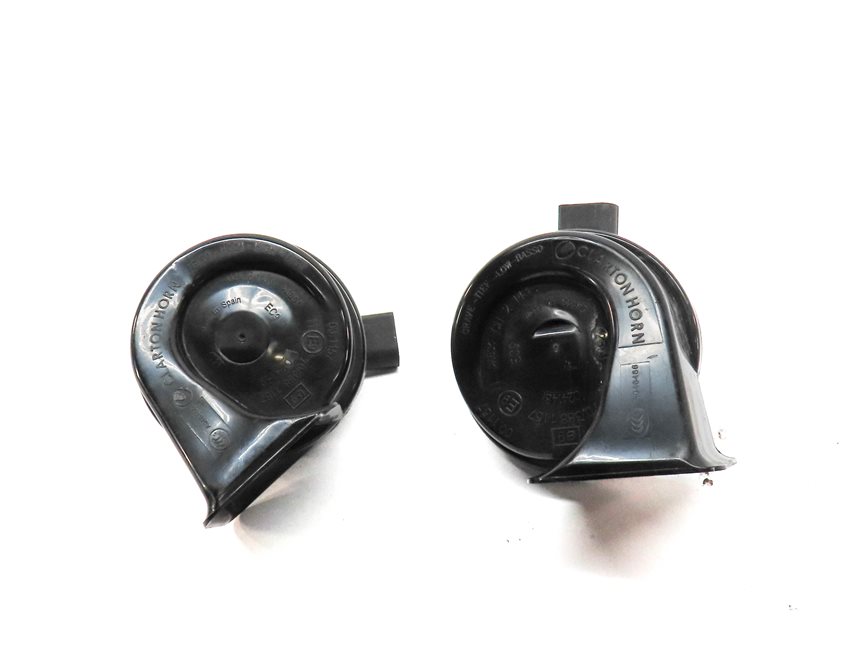 Thumbnail 2: 2011-2016 BMW 528i 535i 535iGT 550i 550iGT M5 (F10 F07) HIGH & LOW TONE HORN SET