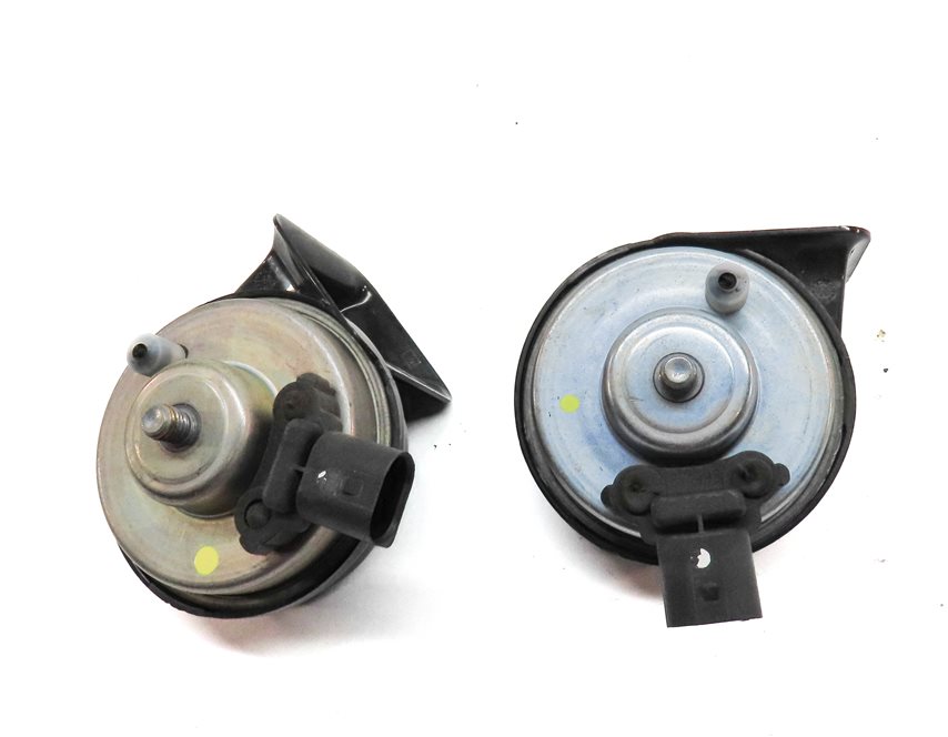 Thumbnail 4: 2011-2016 BMW 528i 535i 535iGT 550i 550iGT M5 (F10 F07) HIGH & LOW TONE HORN SET