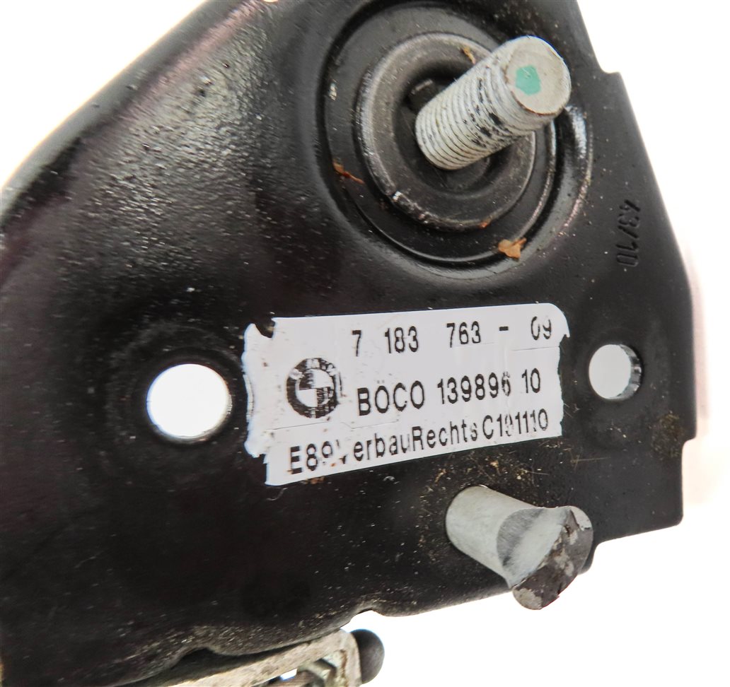 Thumbnail 12: 11 BMW 535XIGT F07 FRONT LEFT & RIGHT HOOD LOCK LATCH RELEASE LEVER SET w/CABLE