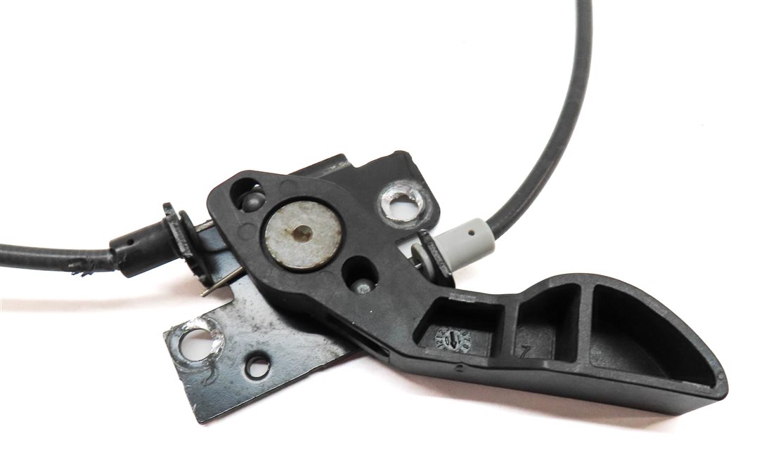 Thumbnail 5: 11 BMW 535XIGT F07 FRONT LEFT & RIGHT HOOD LOCK LATCH RELEASE LEVER SET w/CABLE