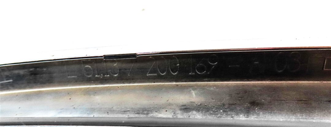 Thumbnail 10: 10-13 BMW 535iGT 550iGT (F07) FRONT LEFT & RIGHT HOOD VENT GRILLE SET-2 (CHROME)