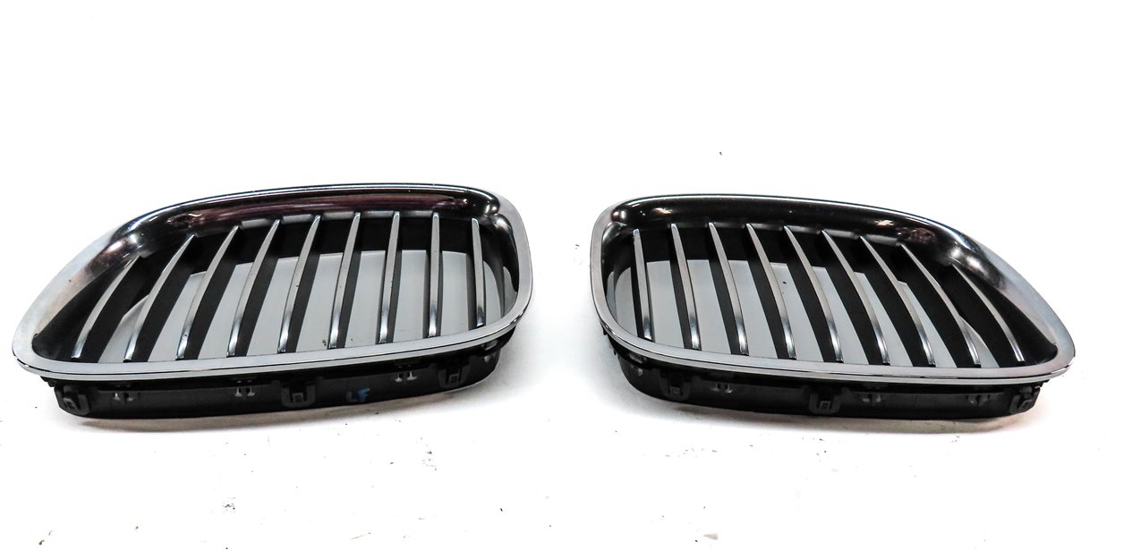 Thumbnail 2: 10-13 BMW 535iGT 550iGT (F07) FRONT LEFT & RIGHT HOOD VENT GRILLE SET-2 (CHROME)