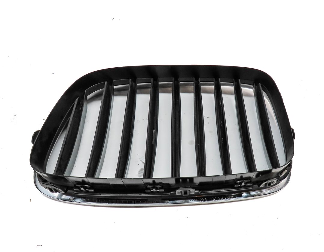 Thumbnail 5: 10-13 BMW 535iGT 550iGT (F07) FRONT LEFT & RIGHT HOOD VENT GRILLE SET-2 (CHROME)