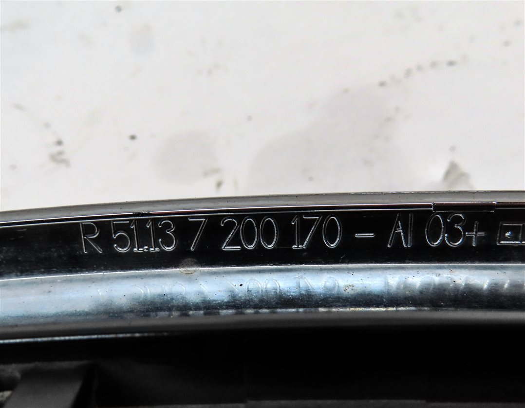 Thumbnail 6: 10-13 BMW 535iGT 550iGT (F07) FRONT LEFT & RIGHT HOOD VENT GRILLE SET-2 (CHROME)