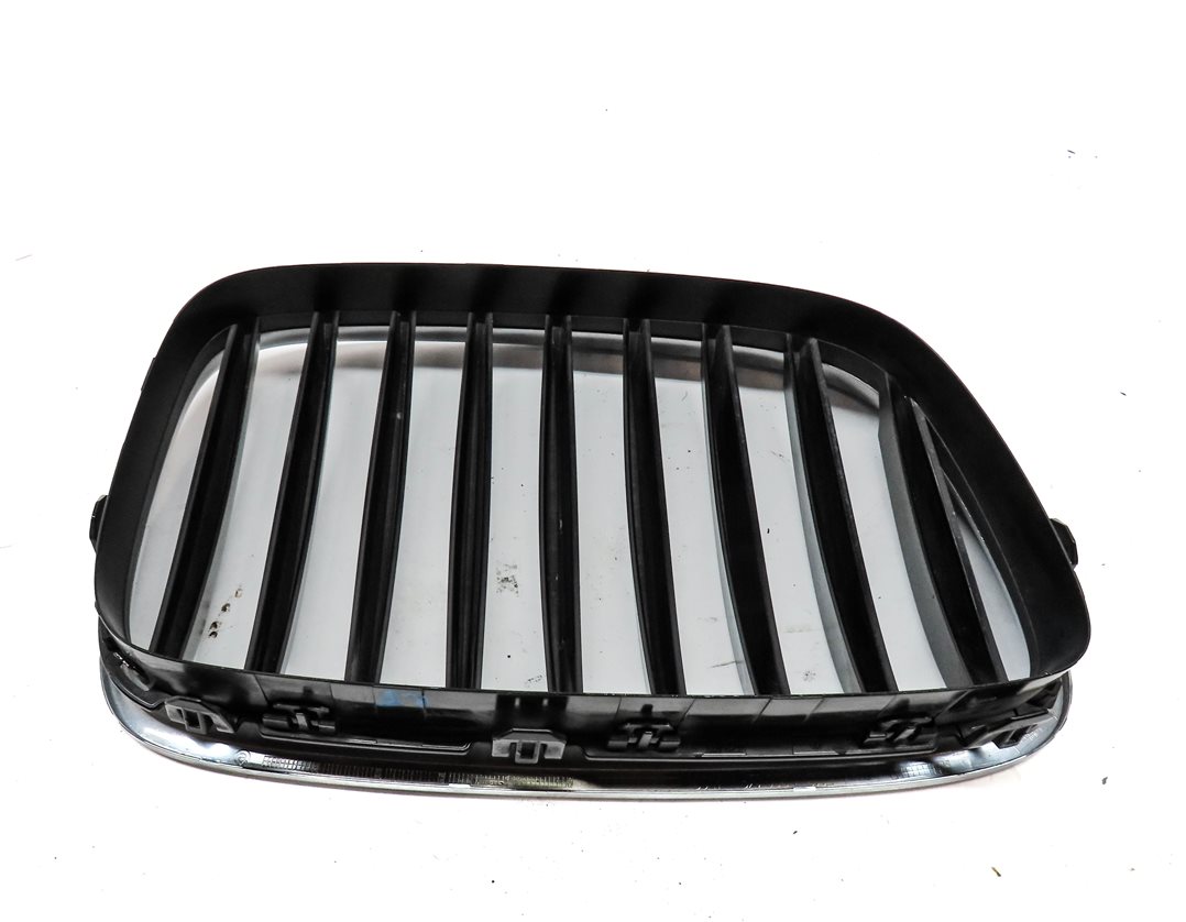 Thumbnail 8: 10-13 BMW 535iGT 550iGT (F07) FRONT LEFT & RIGHT HOOD VENT GRILLE SET-2 (CHROME)