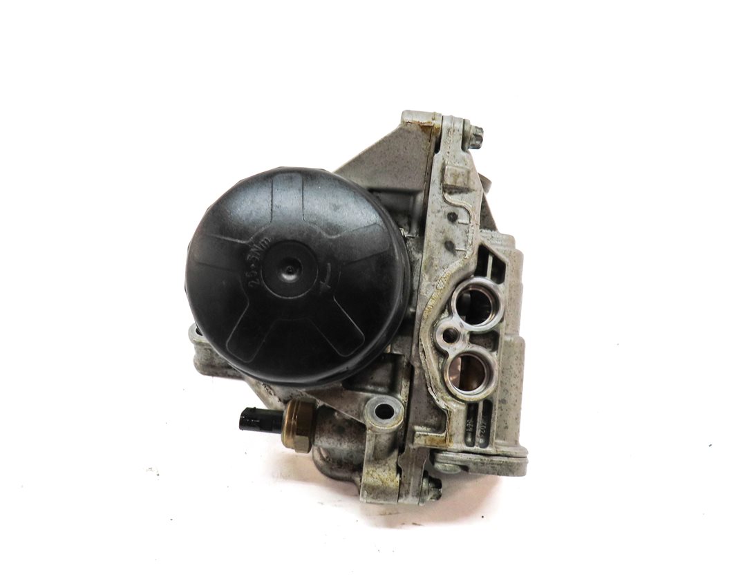 Thumbnail 2: 2011 BMW 535XIGT (F07) 3.0L (N55) ENGINE MOTOR OIL FLUID FILTER HOUSING w/ CAP