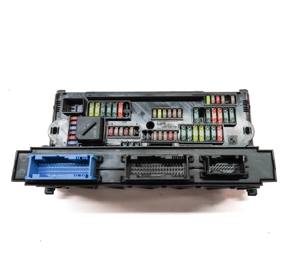Thumbnail 4: 10-11 5 SERIES F07 F10 FRONT POWER DISTRIBUTION FUSE BOX w/BODY CONTROL MODULE