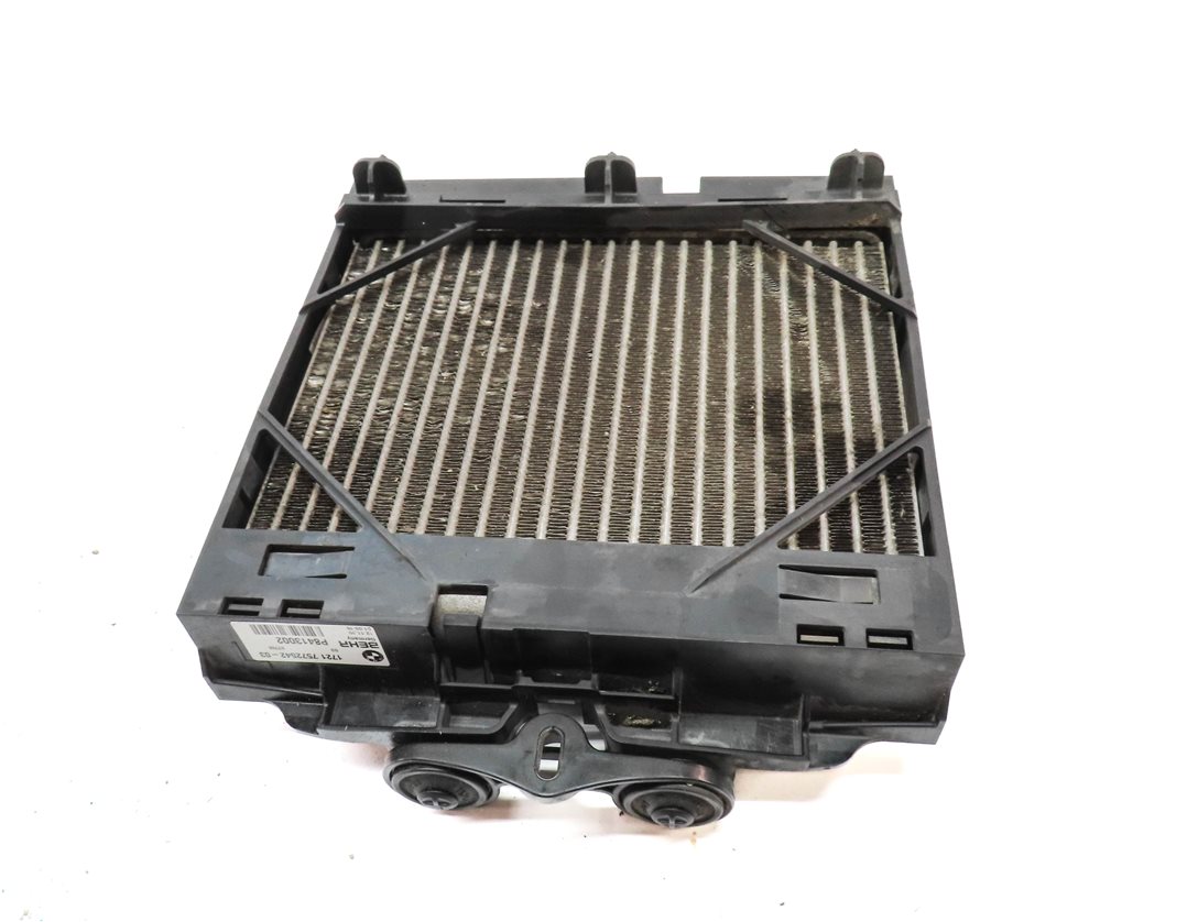 Thumbnail 8: 2011 BMW 535XIGT (F07) 3.0L (N55) ENGINE AUXILIARY RADIATOR COOLER