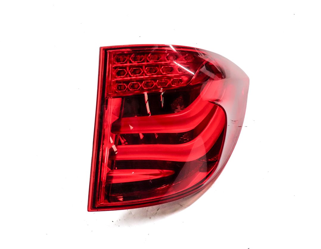 Thumbnail 4: 10-13 BMW 535iGT 550iGT (F07) RIGHT PASSENGER OUTER TAILLIGHT BRAKE LIGHT LAMP