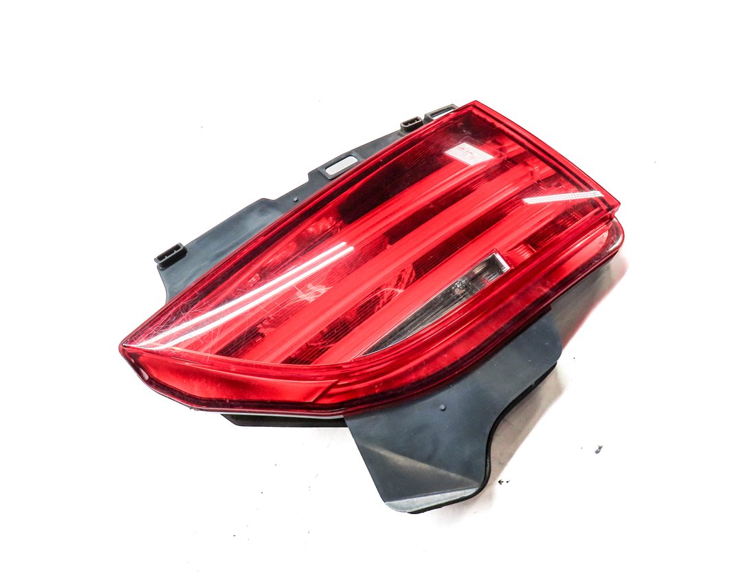 Thumbnail 4: 2010-2013 BMW 535iGT 550iGT (F07) RIGHT PASSENGER TRUNK LID TAILLIGHT LIGHT LAMP