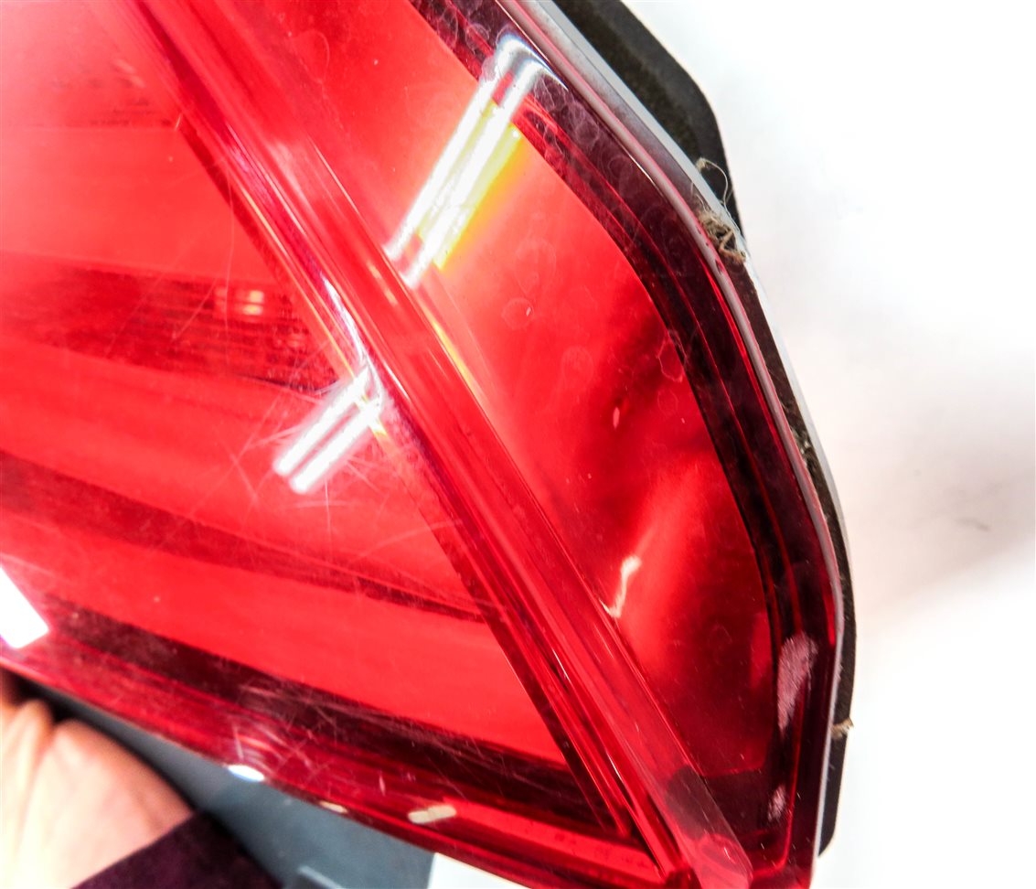 Thumbnail 9: 2010-2013 BMW 535iGT 550iGT (F07) RIGHT PASSENGER TRUNK LID TAILLIGHT LIGHT LAMP