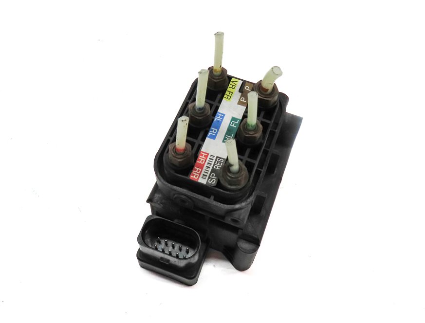 2013 MERCEDES S550 (W221) AIR SUSPENSION TRANSFER RELIEF VALVE BLOCK