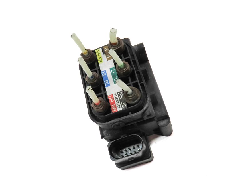 Thumbnail 3: 2013 MERCEDES S550 (W221) AIR SUSPENSION TRANSFER RELIEF VALVE BLOCK