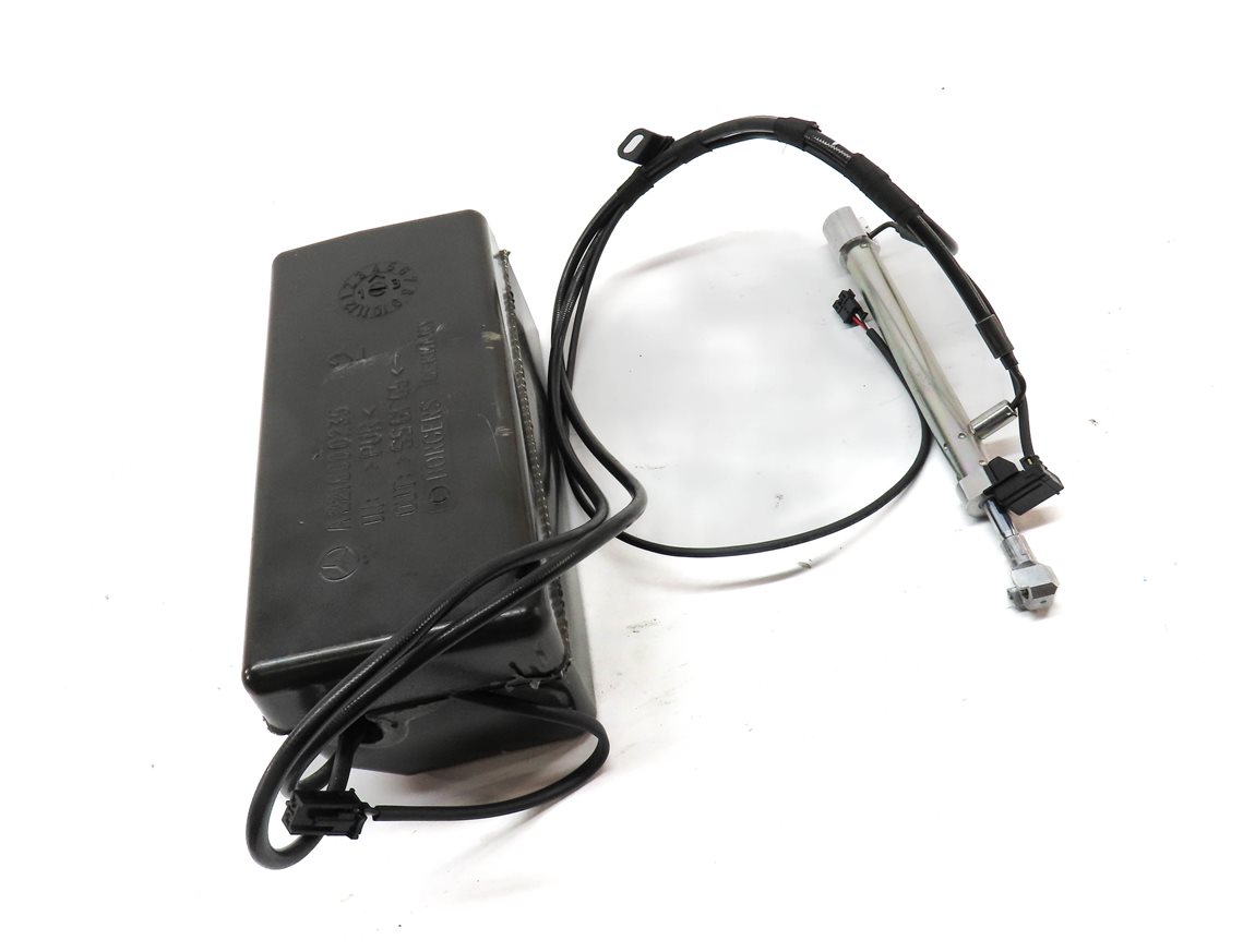Thumbnail 3: 2013 MERCEDES S550 (W221) HYDRAULIC TRUNK LID ASSIST SYSTEM PUMP & RAM w/ LINES