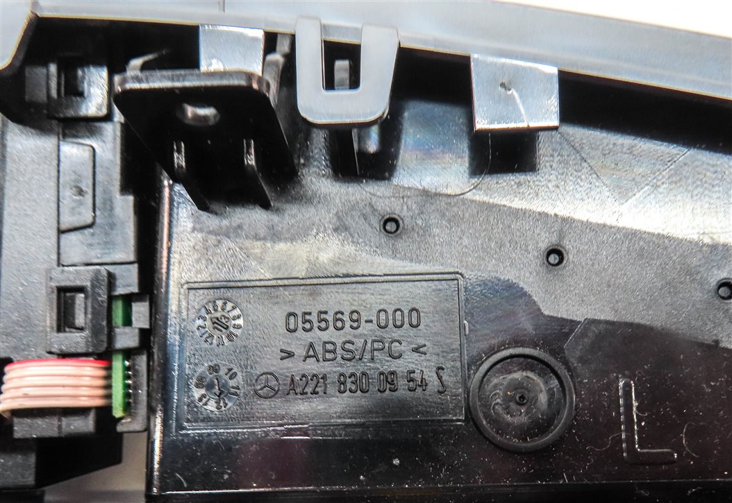 Thumbnail 7: 2013 MERCEDES S550 (W221) FRONT CENTER DASH AC HEATER AIR VENT w/ CLOCK